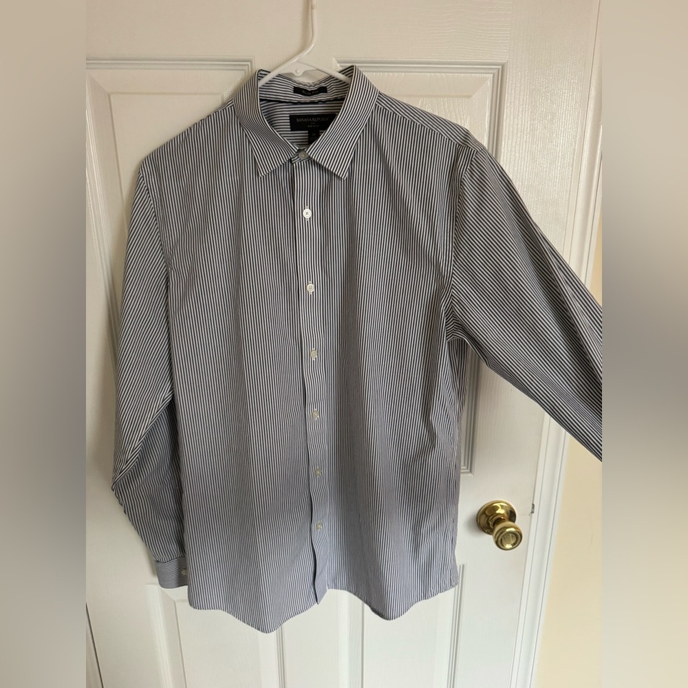 Banana Republic Non Iron Button Down Shirt